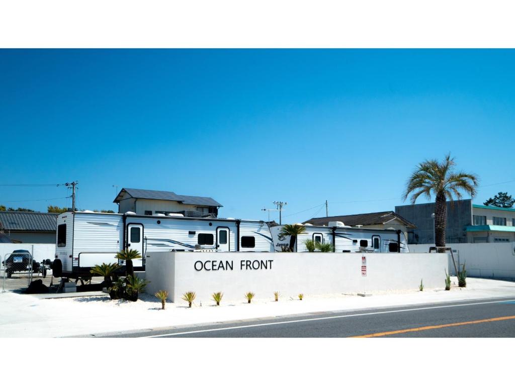 ラグジュアリーテントが所在する建物