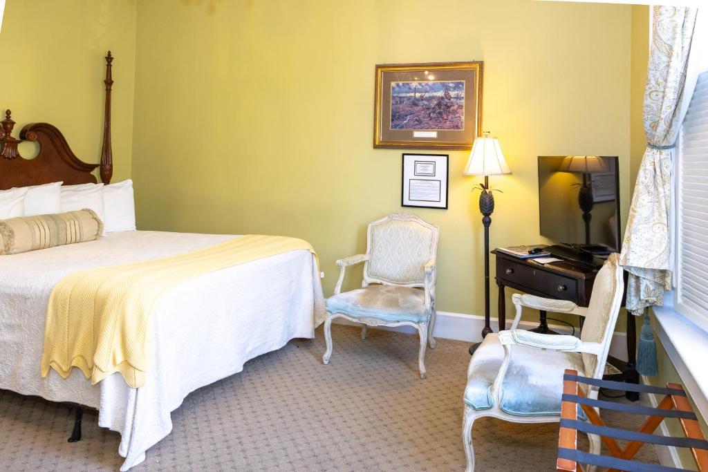Eliza Thompson House, Historic Inns of Savannah Collection photo