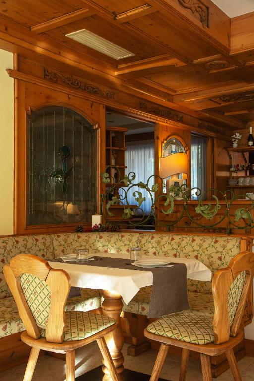 Posezení v ubytování Chalet La Felce