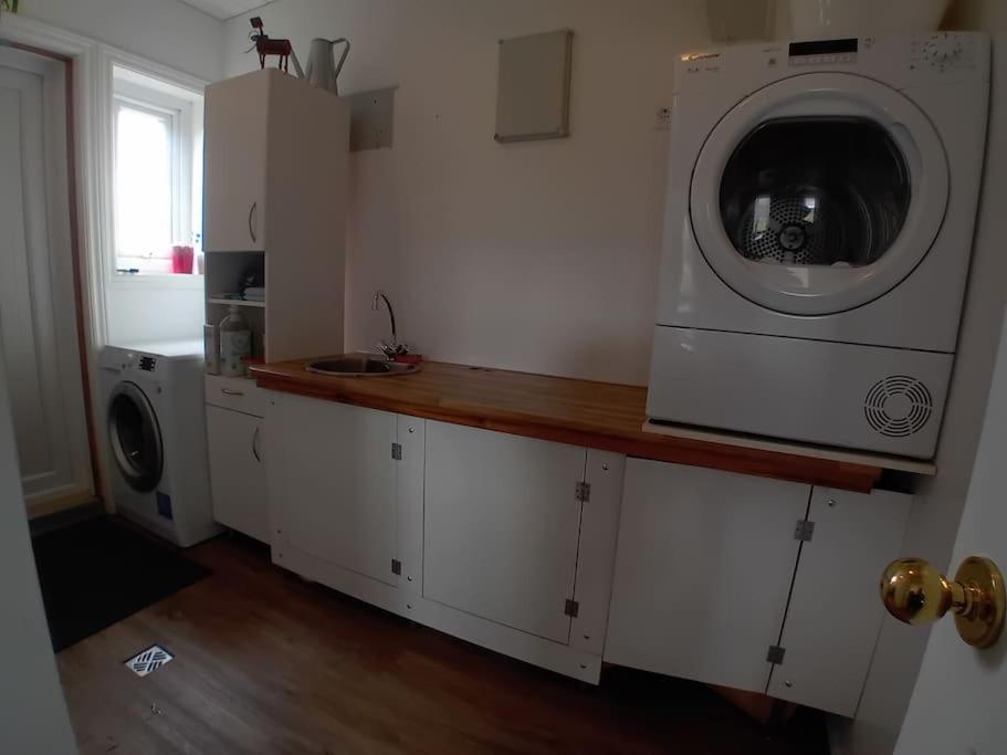Kuchyň nebo kuchyňský kout v ubytování Hóll Guesthouse
