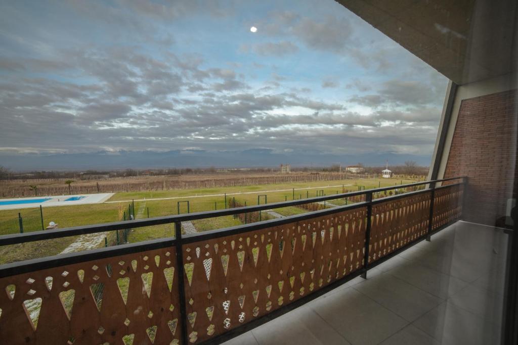 Balkón nebo terasa v ubytování Luxury Villas in Alazani Valley Residence
