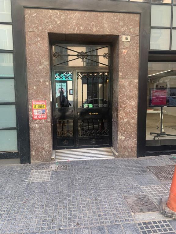 Exteriér alebo vchod do ubytovania JR suite calle victoria