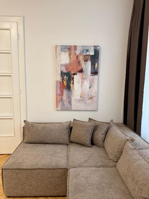 Modernes Apartment in Karlsplatz Nähe 15