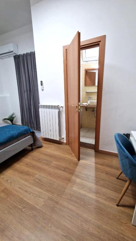 B&B ONE - Double Room With Private Bathroom