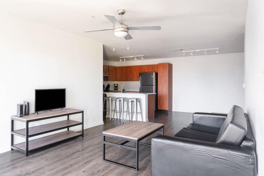 Fotografie z fotogalerie ubytování Modern Condo with Pool Gym Workspaces & BBQ v destinaci Austin