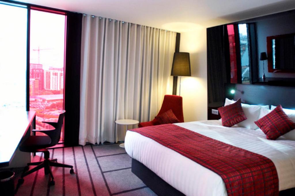 Crowne Plaza Manchester City Centre by IHG - Resim 31