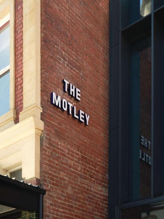 The Motley Hotel Richmond, Tapestry Collection by Hilton - Resim 3