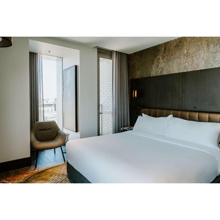 The Motley Hotel Richmond, Tapestry Collection by Hilton - Resim 17