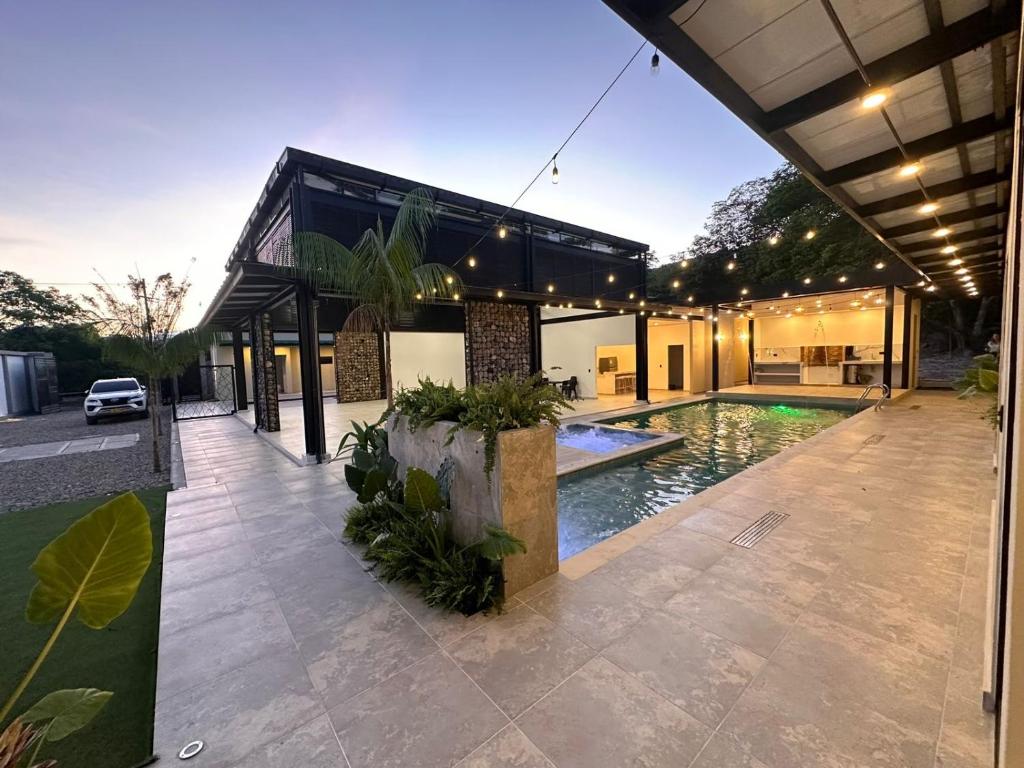Πισίνα στο ή κοντά στο Entrebosques Luxury Casa Quinta