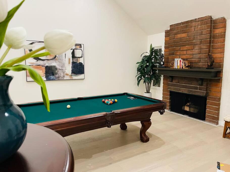 Gallery image of Bright, Stylish 4BD Modern House with Private Pool in Los Angeles