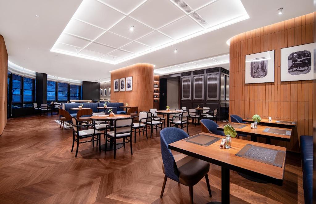 Restaurace v ubytování IntercityHotel Shanghai South Xizang Road near Metro Station