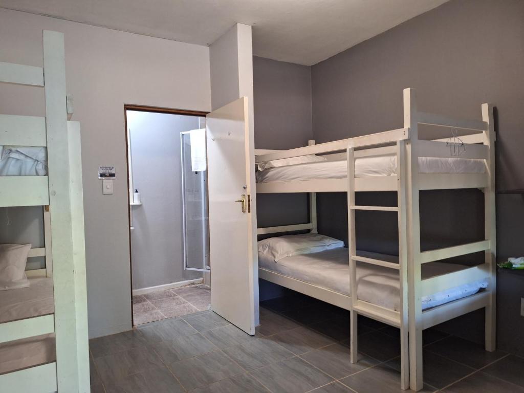 Pili Pili Beach Cabanas - Habitación De Dormitorios Mixtos
