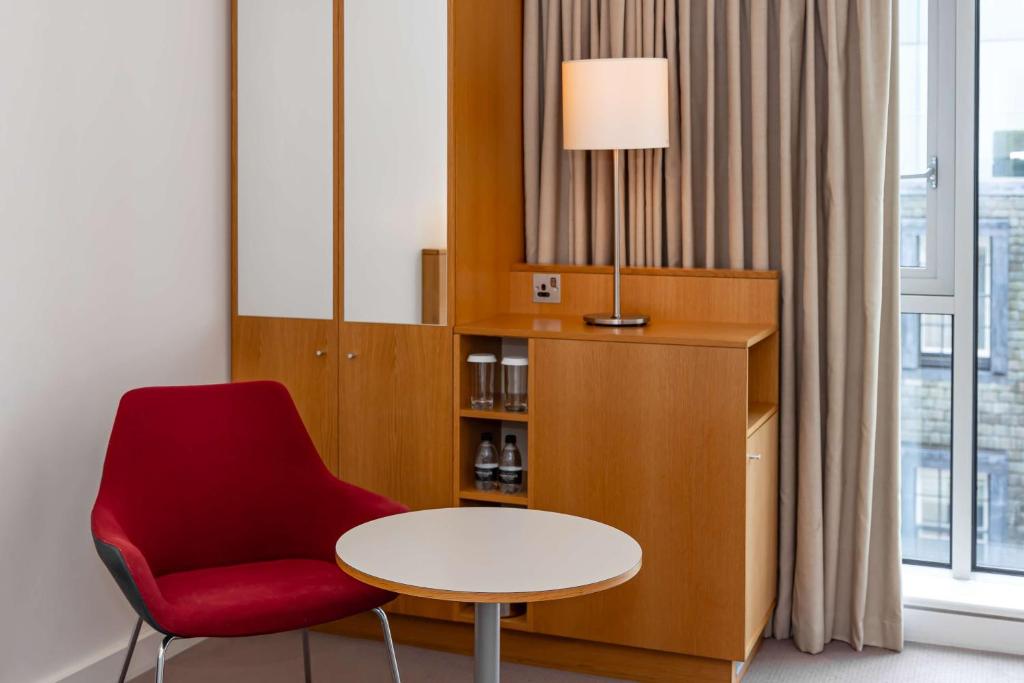 DoubleTree by Hilton Hotel London - Tower of London - Resim 16