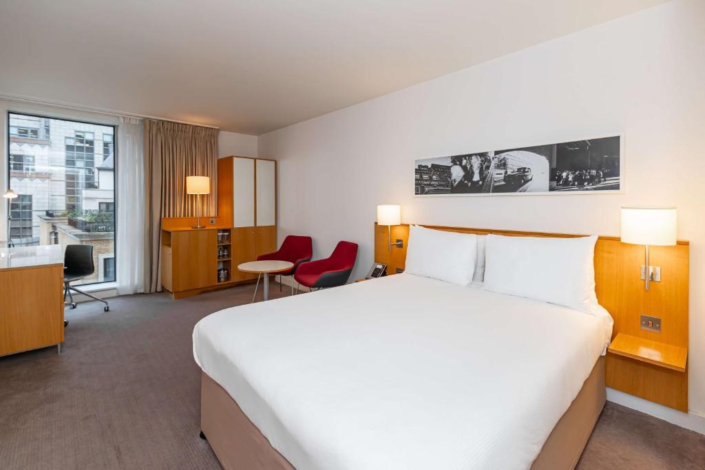DoubleTree by Hilton Hotel London - Tower of London - Resim 19