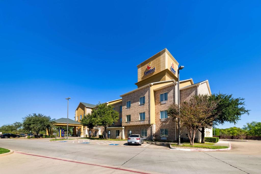 Comfort Inn and Suites Near Lake Lewisville
