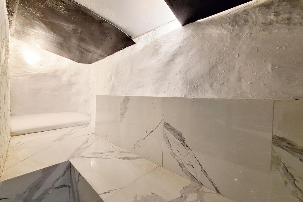 A bathroom at The SPA