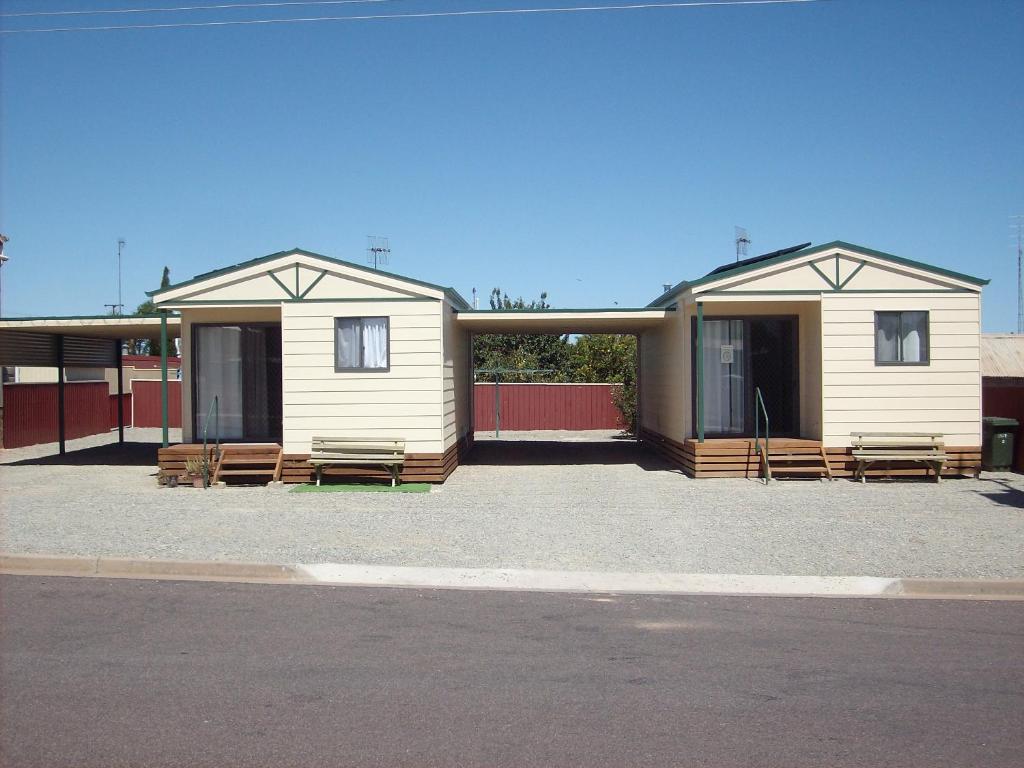 Gallery image of Jacko's Holiday Cabins in Arno Bay