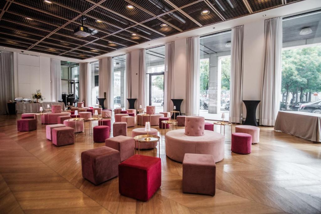 Posedenie v ubytovaní Rosa Grand Milano - Starhotels Collezione