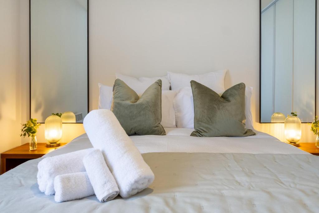 Central City Apartment with Lift Access - Resim 26