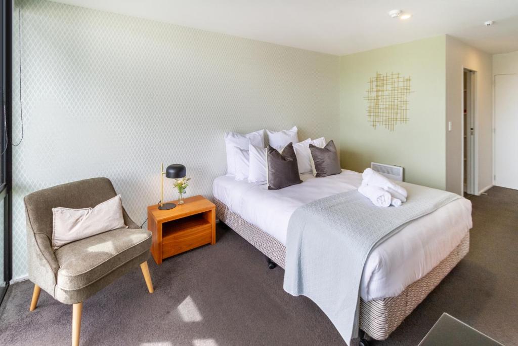 Central City Apartment with Lift Access - Resim 7