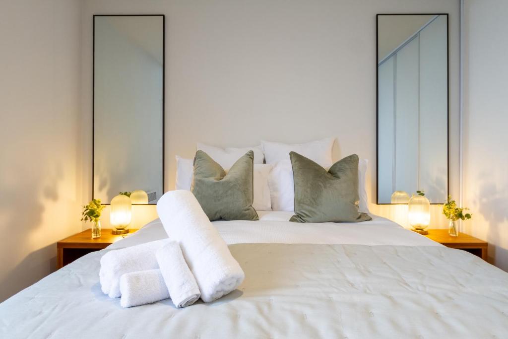 Central City Apartment with Lift Access - Resim 24