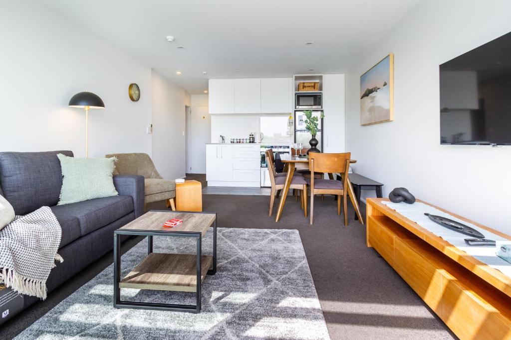 Central City Apartment with Lift Access - Resim 5