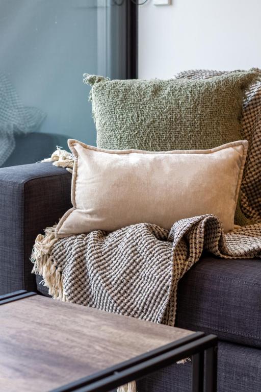 Central City Apartment with Lift Access - Resim 11