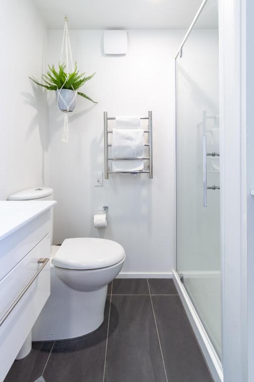 Central City Apartment with Lift Access - Resim 3