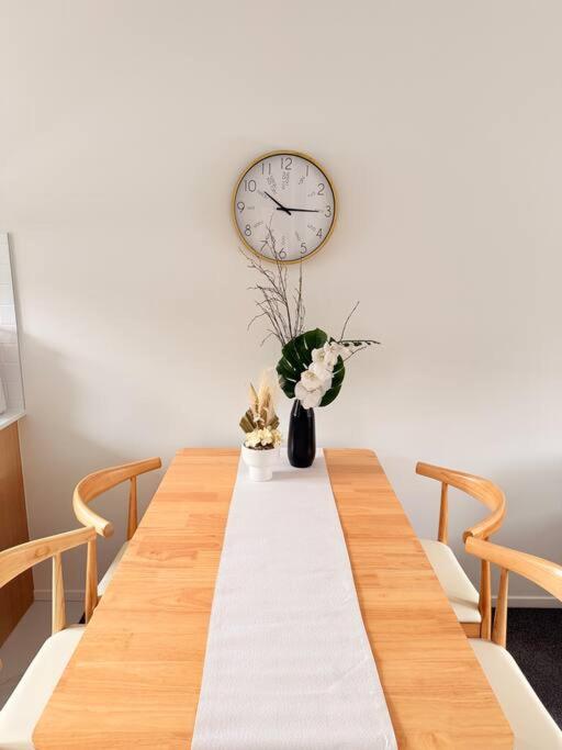 Tranquil 3 Bed Minutes To CBD And Arena, Sleeps 7 - Resim 10