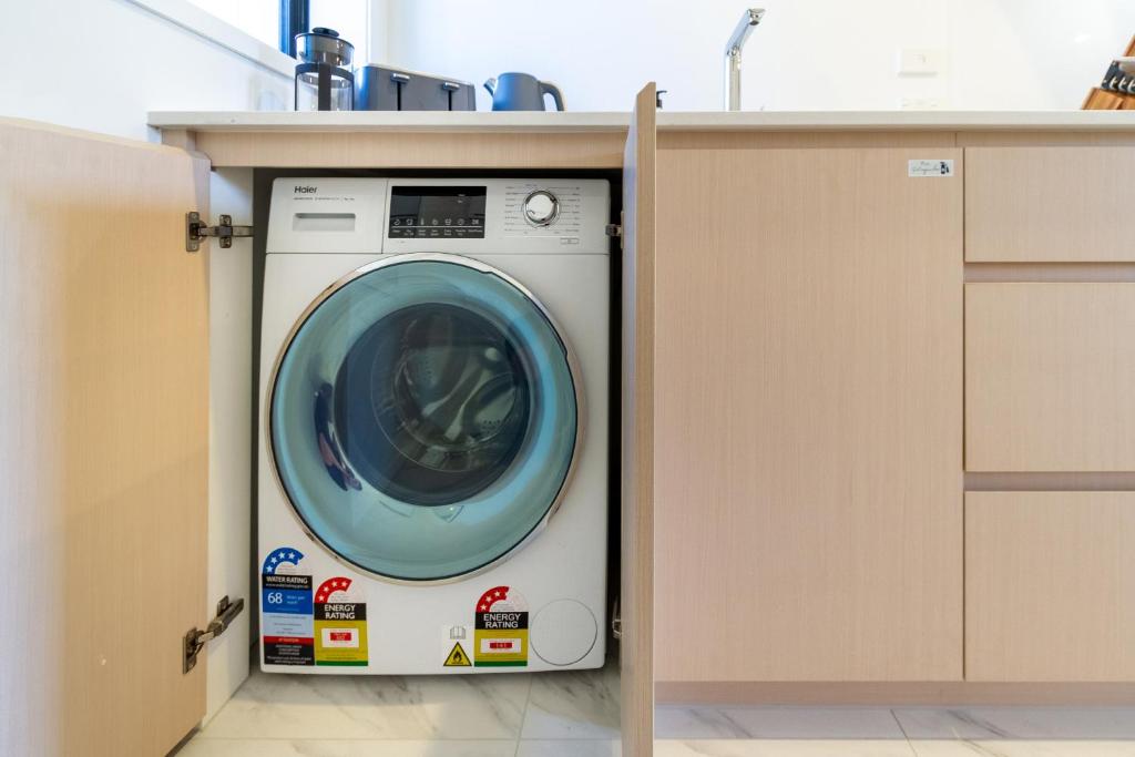 Exclusive Studio Retreat close to South City Mall - Resim 9