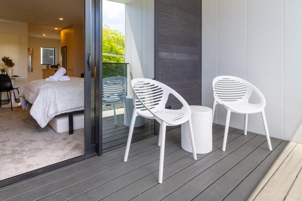 Exclusive Studio Retreat close to South City Mall - Resim 17