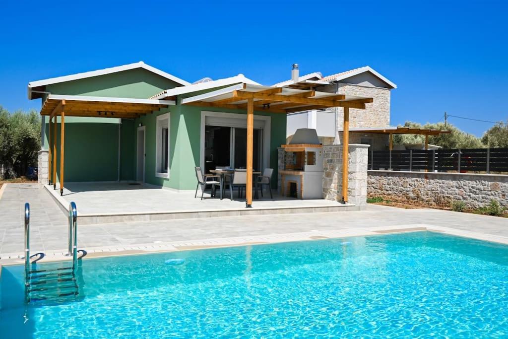 Πισίνα στο ή κοντά στο Small Halipoma Laertes into Lefkada town close