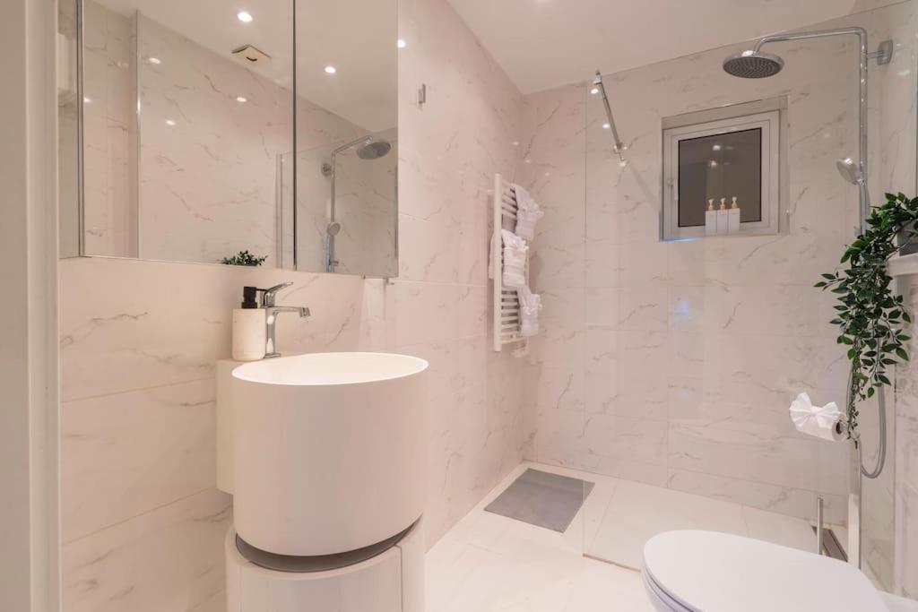 Marbella Hideaway duplex