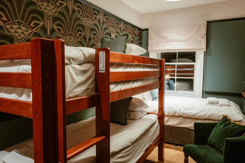 Hand & Flower - Resim 28