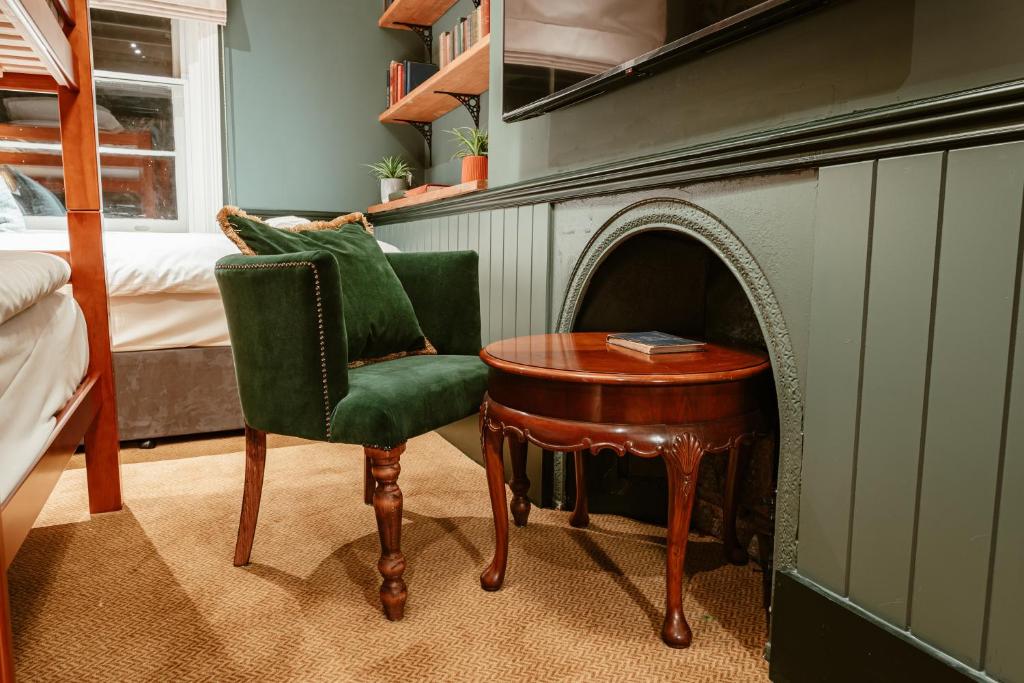 Hand & Flower - Resim 40