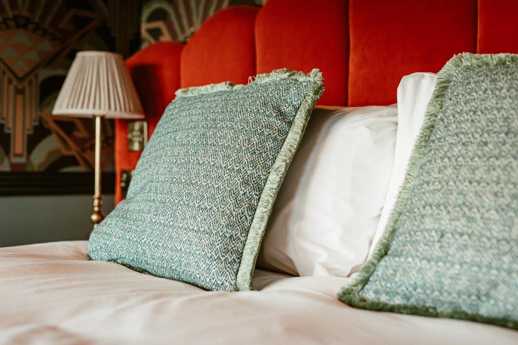 Hand & Flower - Resim 39