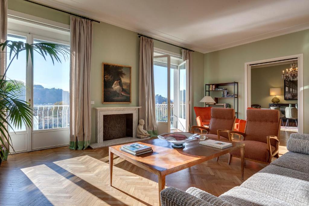 Vespucci Luxury Apartment with Amazing View by Mamo Florence