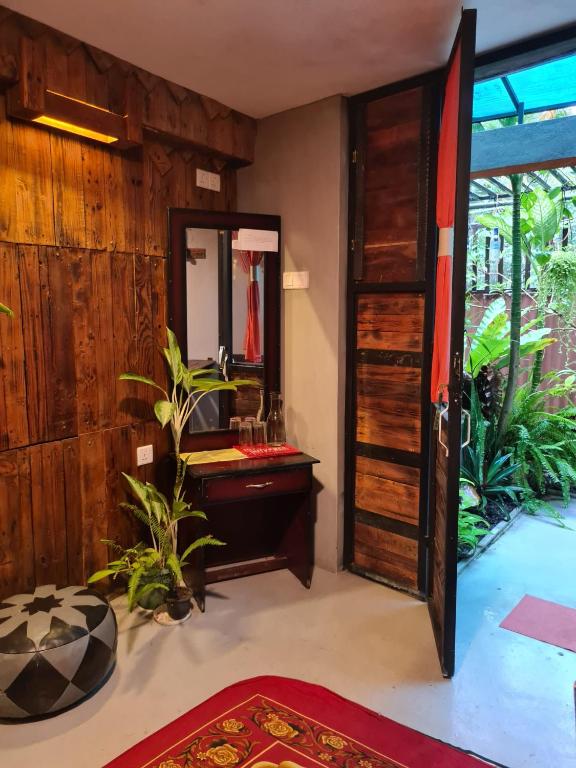 La pinchi " Pinchi's Bed " - 5