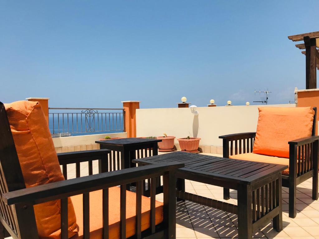 Borgonovo Penthouse 13P - Two-Bedroom House
