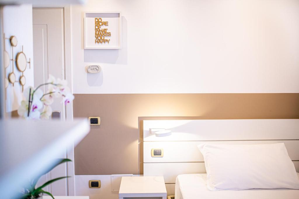 Hotel Karinzia - Classic Single Room