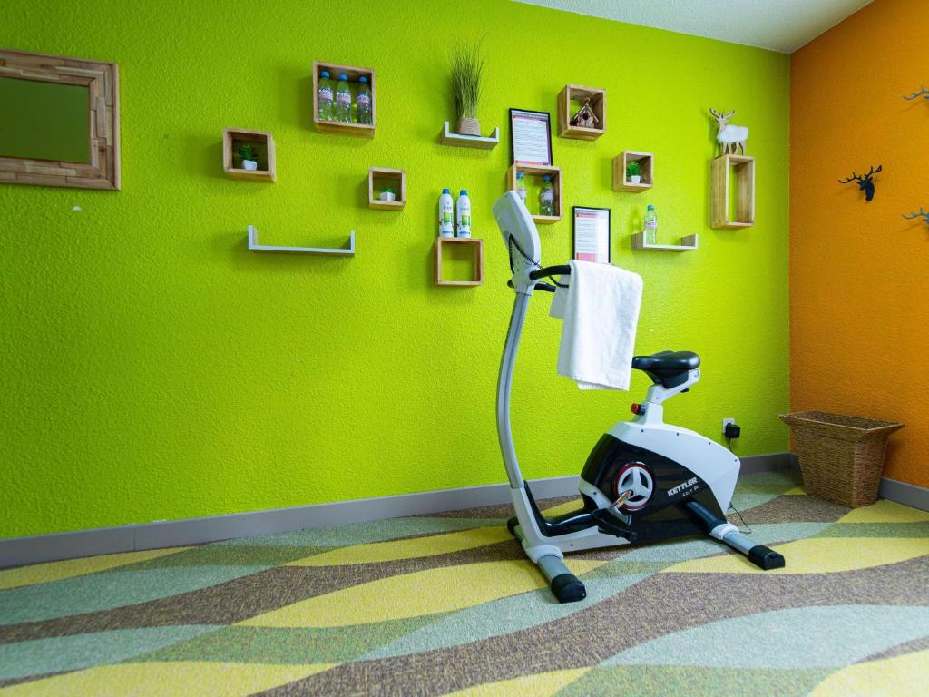 Fitness centrum a/nebo fitness zařízení v ubytování ibis Styles Gien