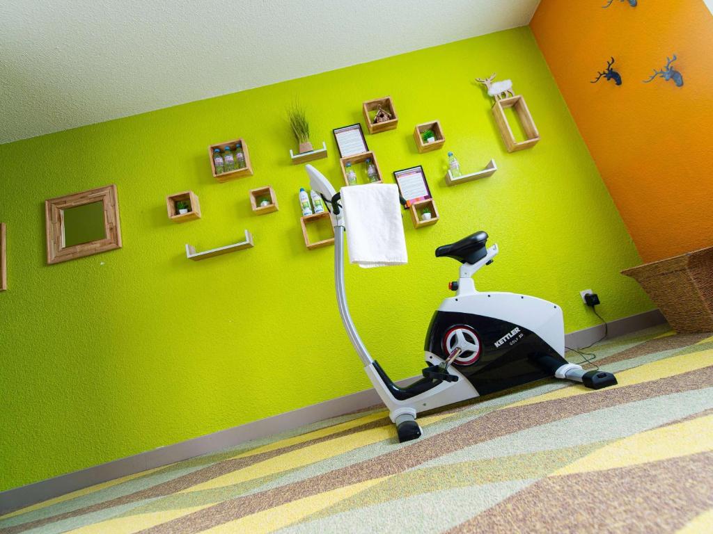 Fitness centrum a/nebo fitness zařízení v ubytování ibis Styles Gien