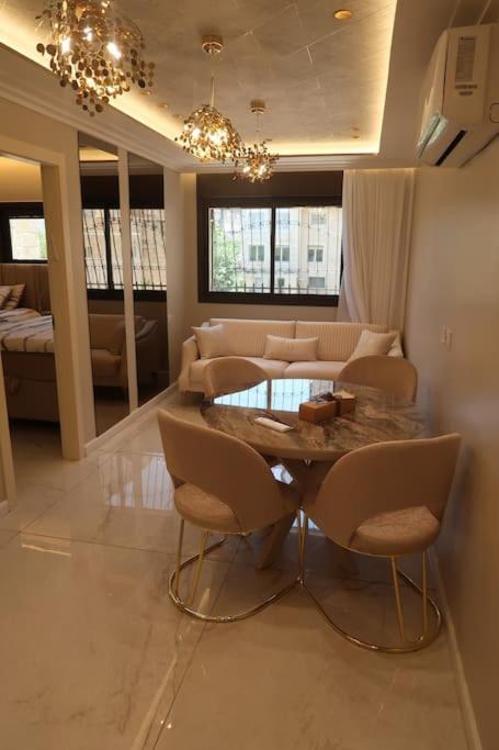 Picture of new luxury high end apartment on minchas yitzchok - מנחת יצחק ...