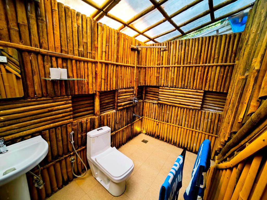 Koupelna v ubytování Vagatorian - Stylish Luxury Designer Cottages