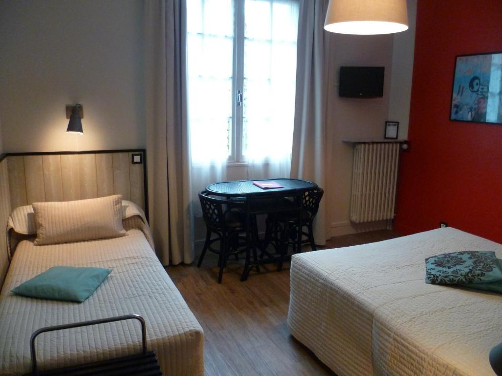 Hôtel La Résidence - Habitación Triple Con Ducha