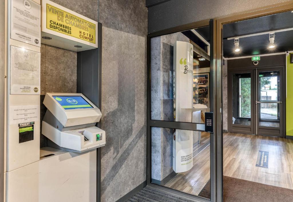 B&B HOTEL Montpellier Sud Lattes - Resim 17