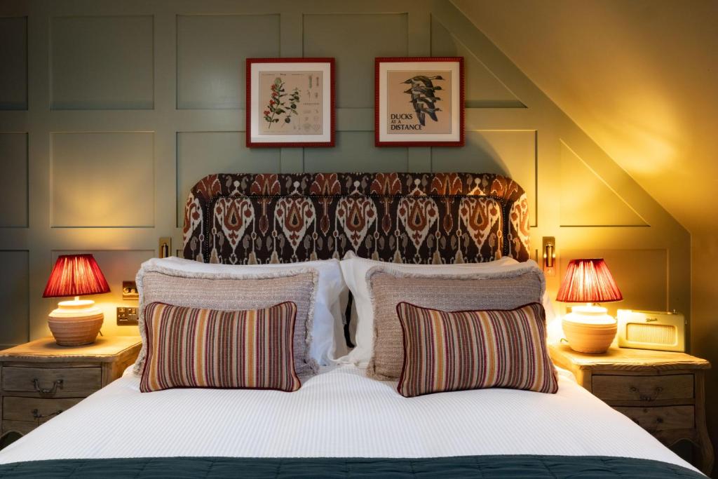 The Royal Forest - A Heartwood Inn photo