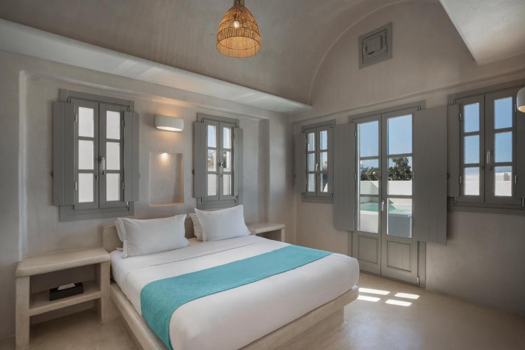 Danae Suites Santorini - 13