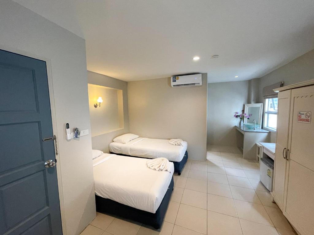 Ben's House - Standard Twin Room