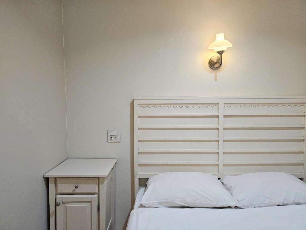 Ben's House - Standard Double Room